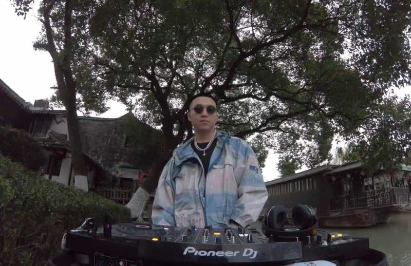 DJLeon梁