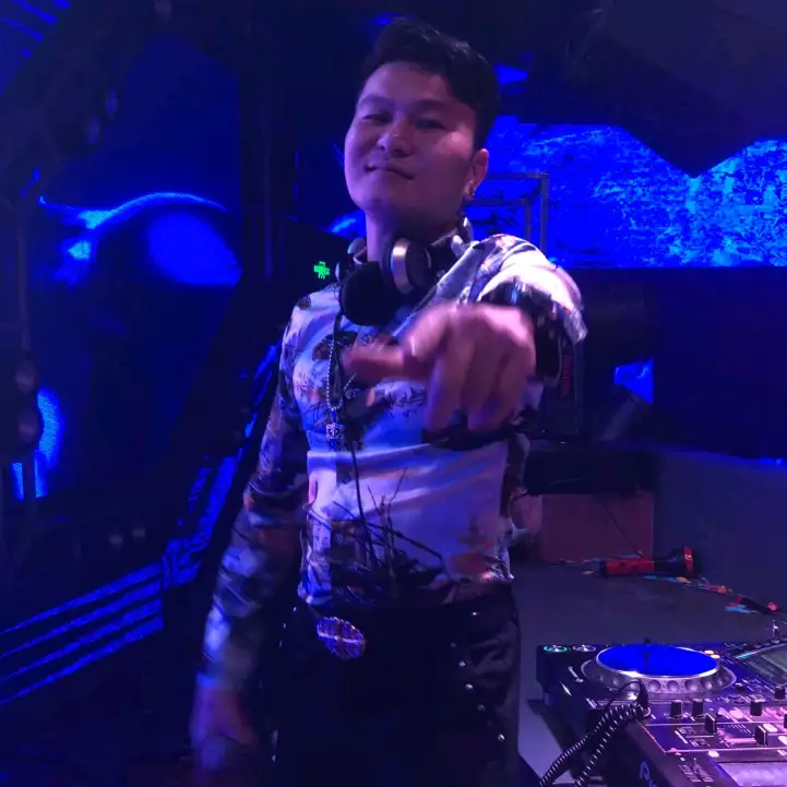 海南DJ伟伟